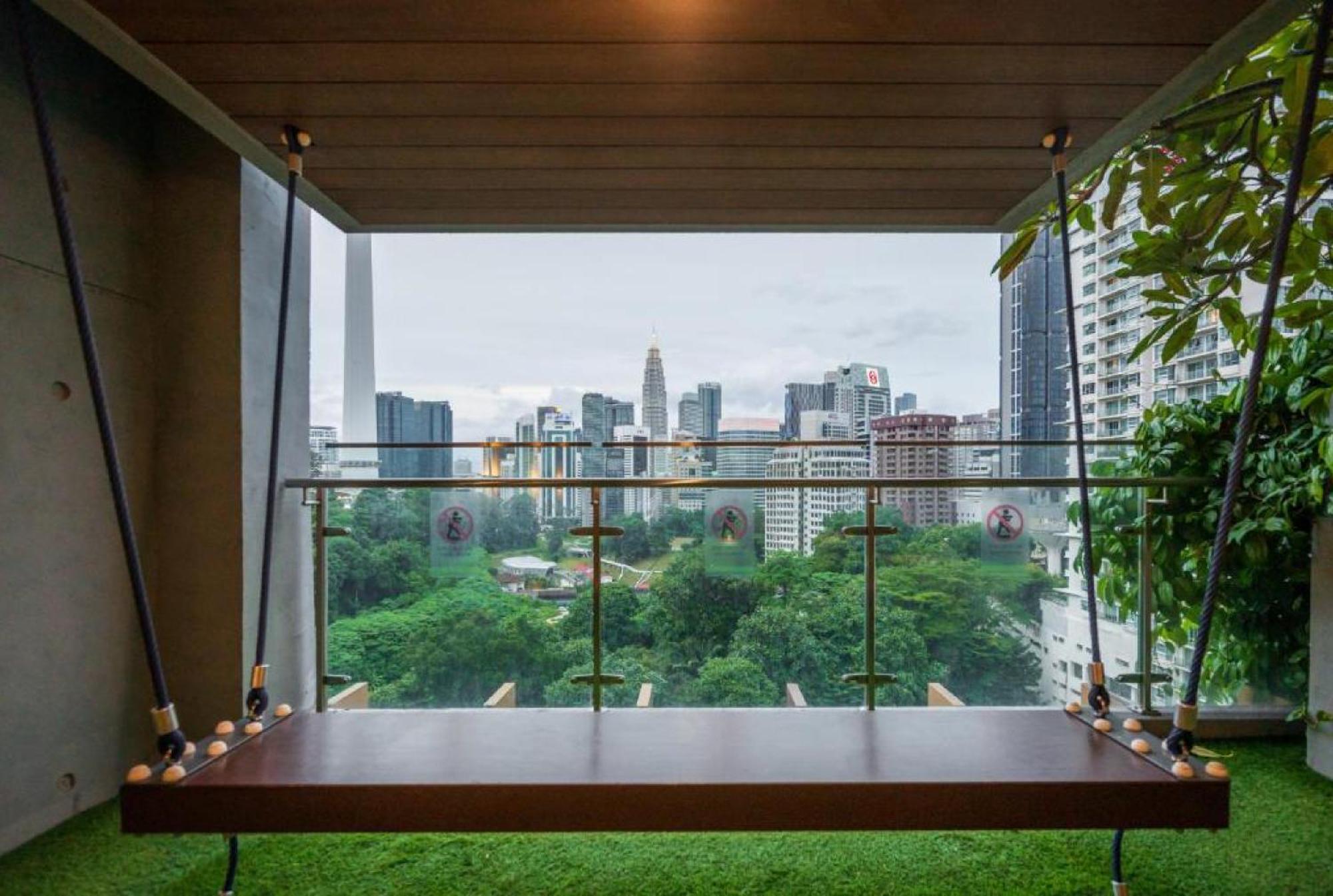 Ceylonz Suites Kl Tower View Bukit Bintang Kuala Lumpur Buitenkant foto
